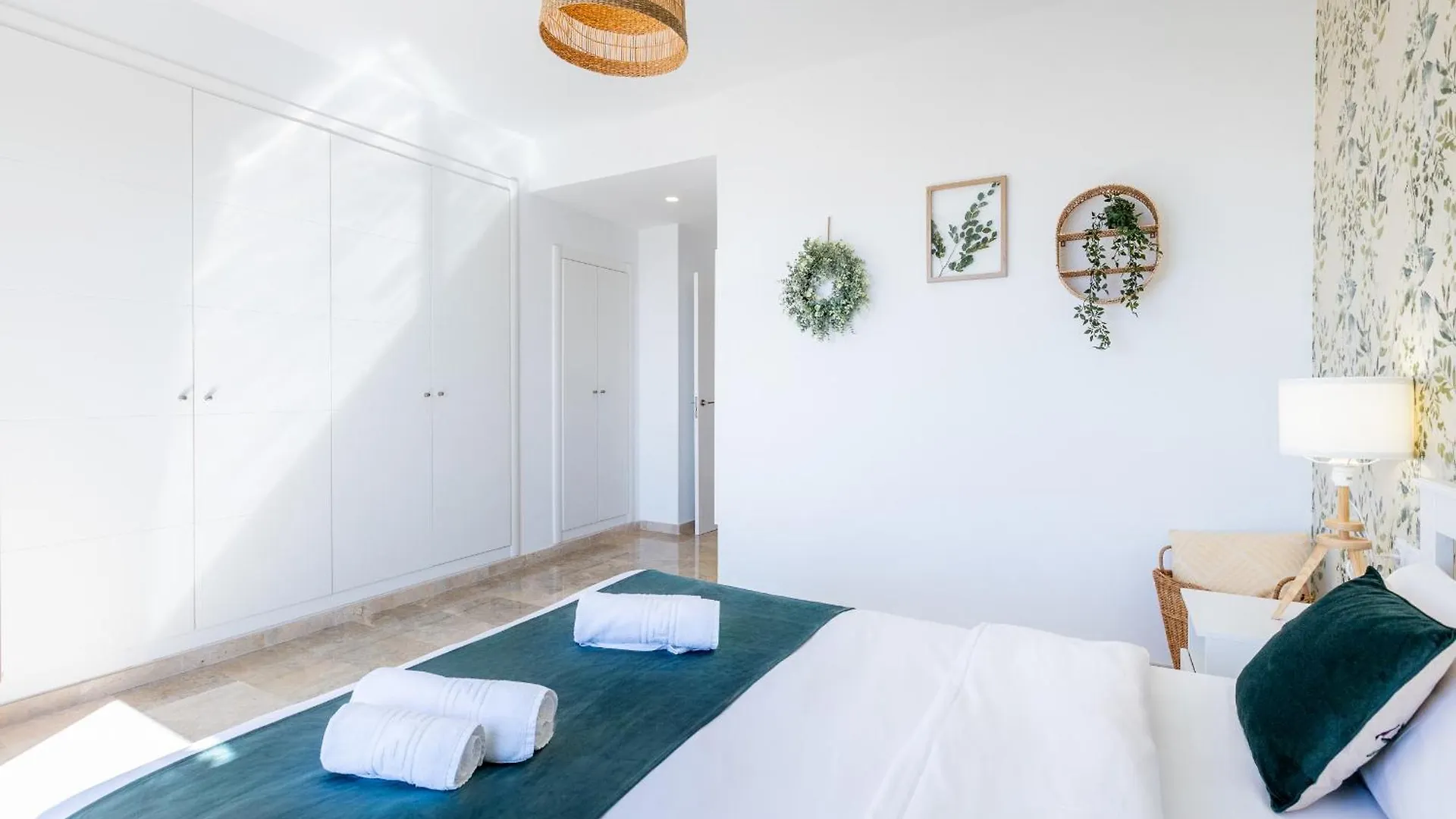 Eden Luxury Home Пуэрто-де-Сантьяго 0*,  Испания