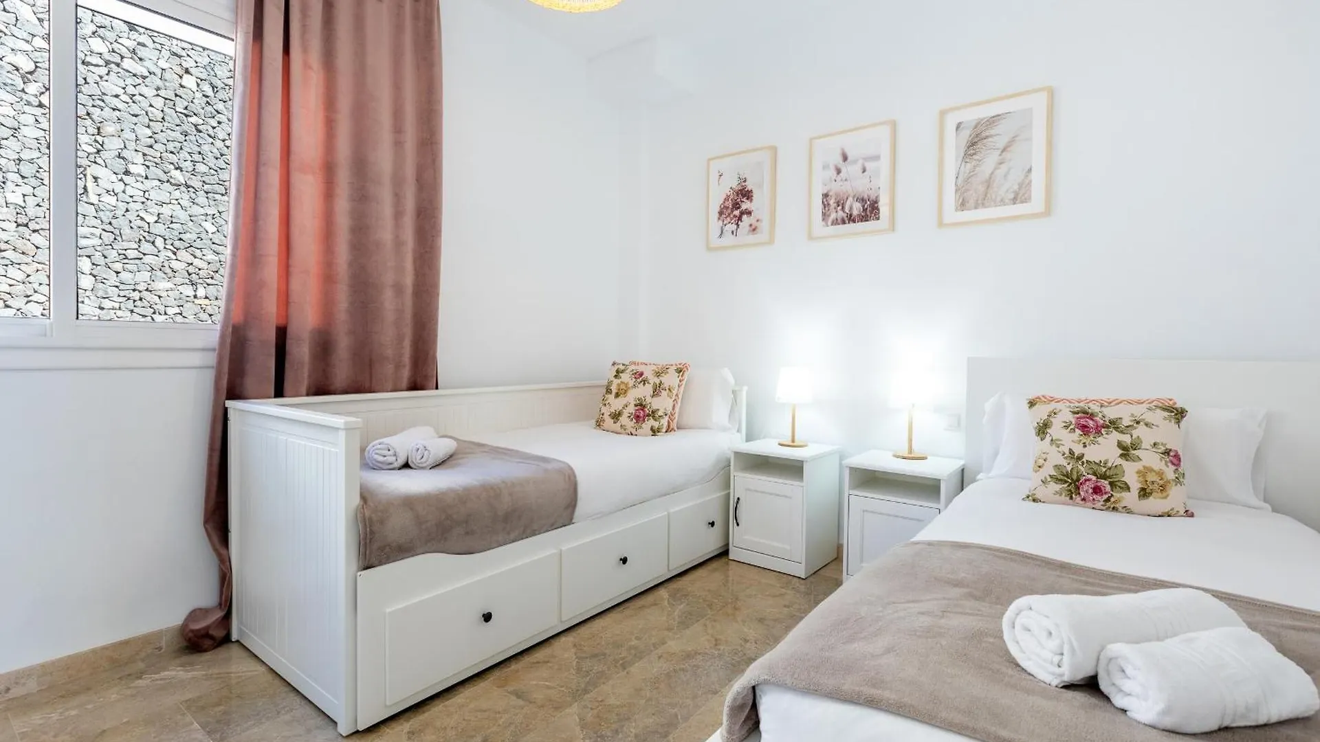 Eden Luxury Home Пуэрто-де-Сантьяго Дом отдыха